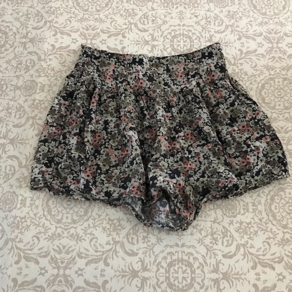 Soft Floral Shorts